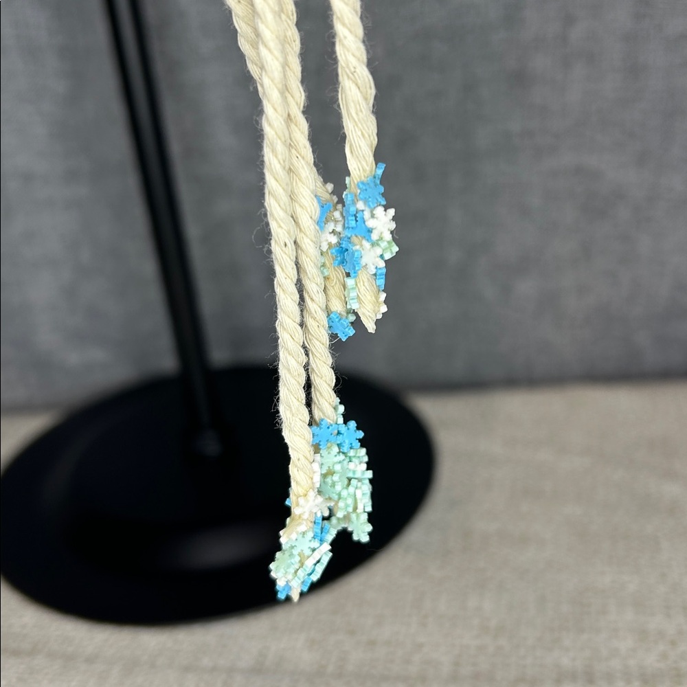 Handmade Macrame Frozen Key Chain - Picture 7 of 14
